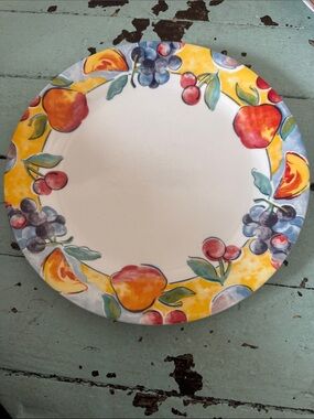 Vintage  Corelle Fruit Basket dinner plate 1980’s